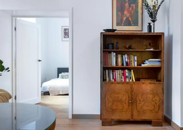 Grand Theatre Premium Apartment. Super Central.