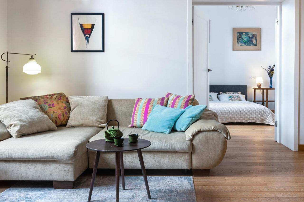 Grand Theatre Premium Apartment. Super Central. Apartmán *